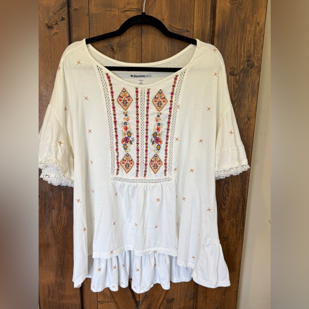 DENIM 24/7 embroidered boho-style short sleeve top with lace trim.